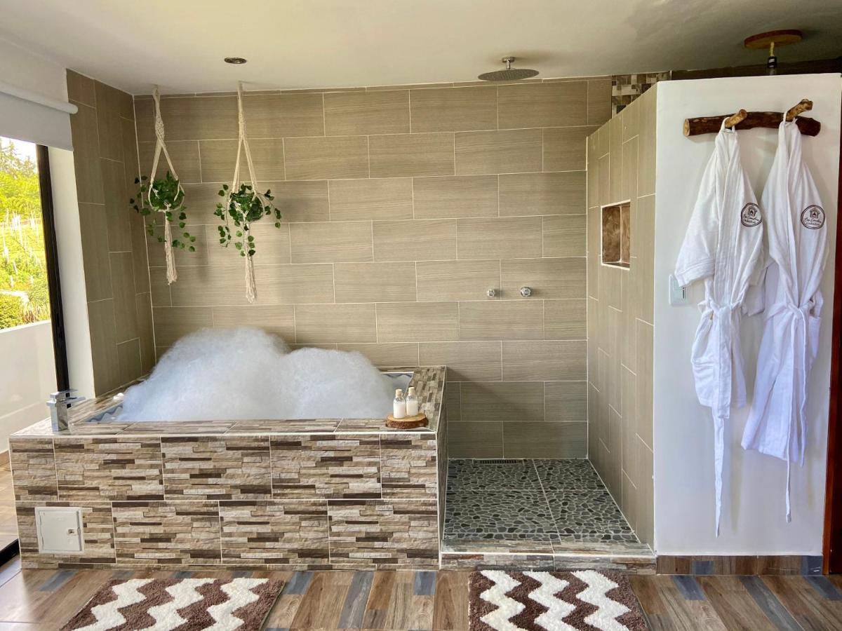 Cabanas Con Jacuzzi Y Chimenea - Casa Floral, Marinilla Ngoại thất bức ảnh