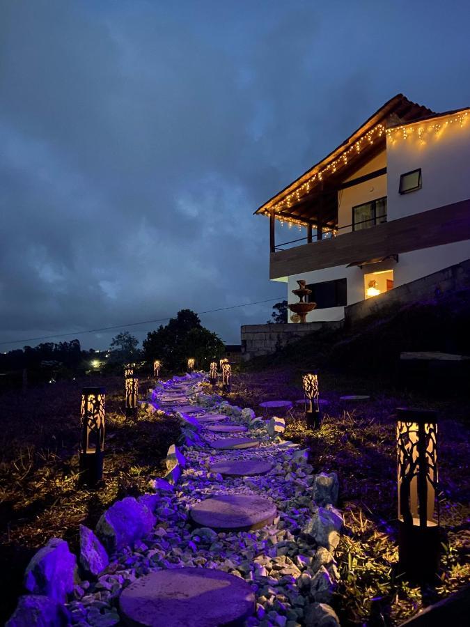 Cabanas Con Jacuzzi Y Chimenea - Casa Floral, Marinilla Ngoại thất bức ảnh