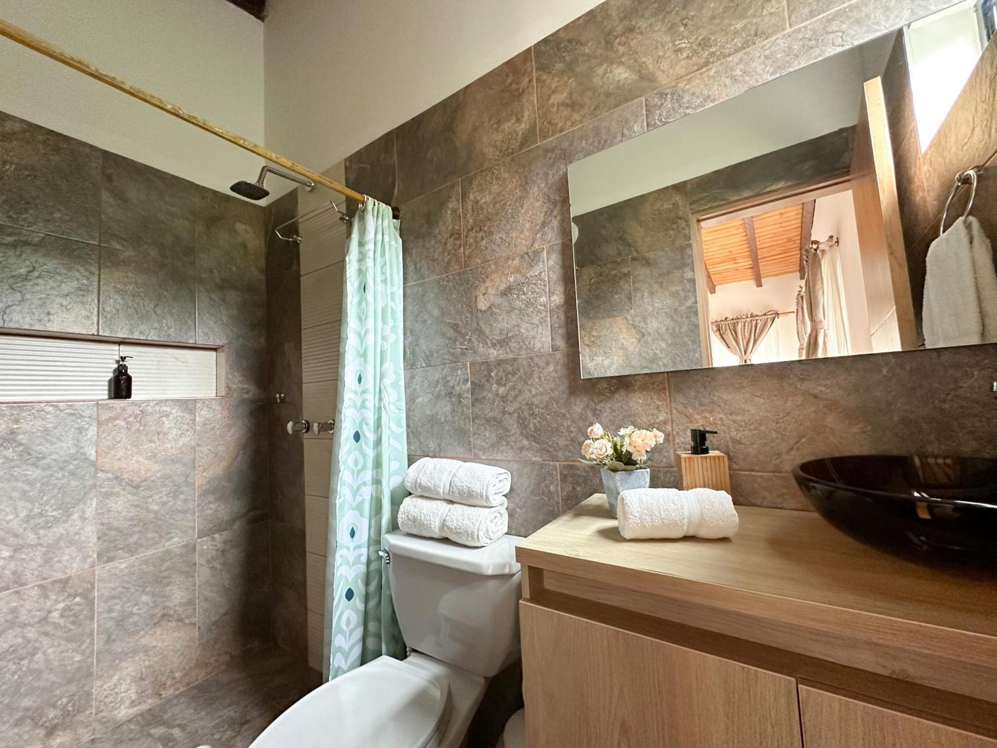 Cabanas Con Jacuzzi Y Chimenea - Casa Floral, Marinilla Ngoại thất bức ảnh